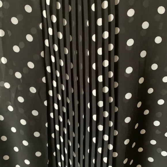 Black and white top size small - Picture 5 of 5